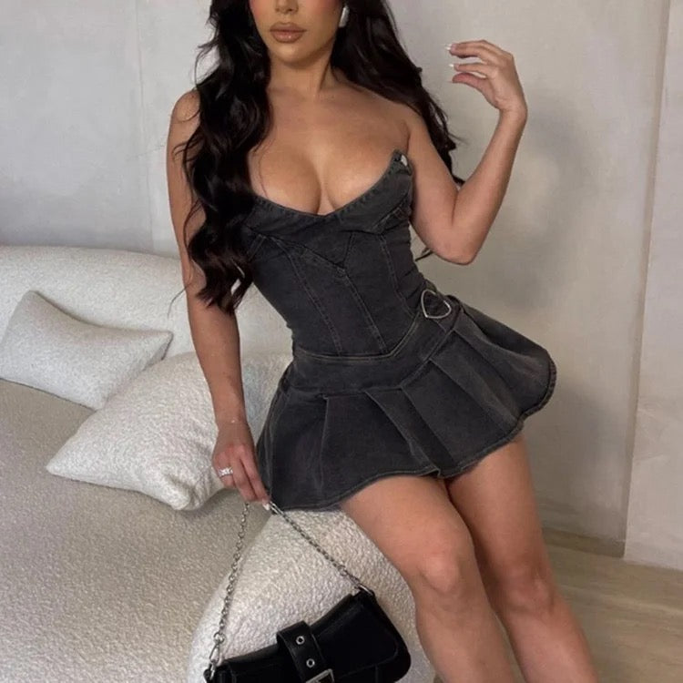 “Xo Xo” Denim romper🎀